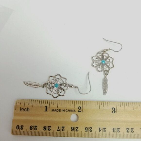 Vintage Feather Dangle Charm Earrings, Silver Tone Filigree Style Estate - Picture 4 of 6